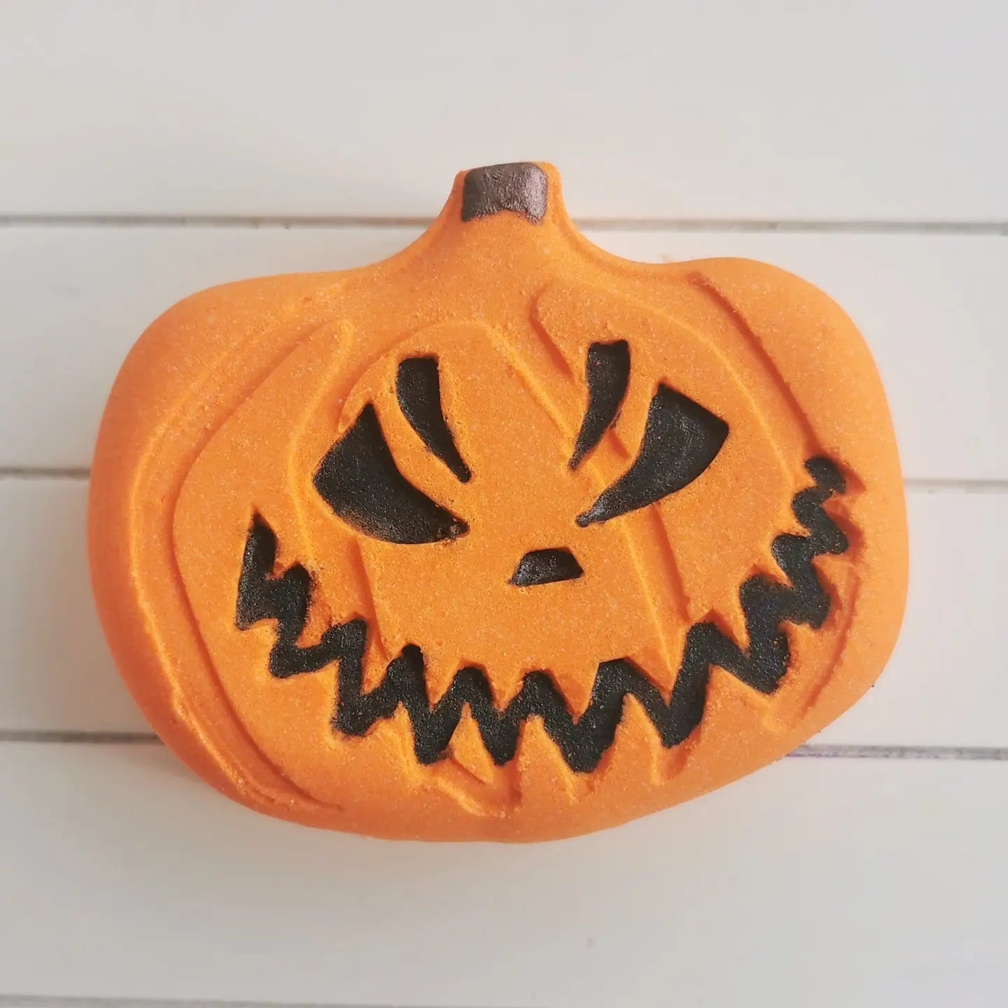 Bleeding Pumpkin Bath Bomb - Coal Harbour