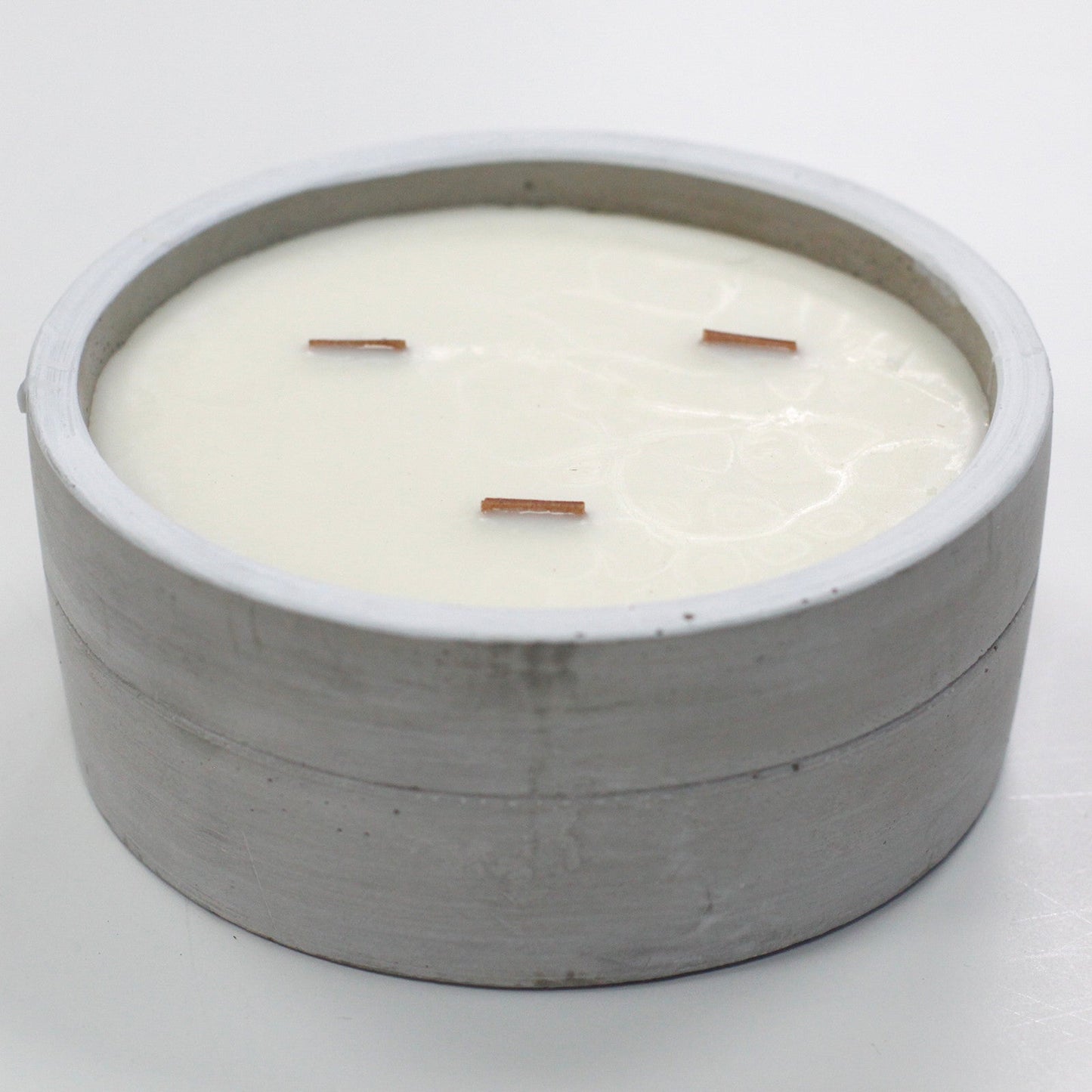 Concrete Wooden Wick Candle - Large Round Crushed Vanilla & Orange - Coal Harbour