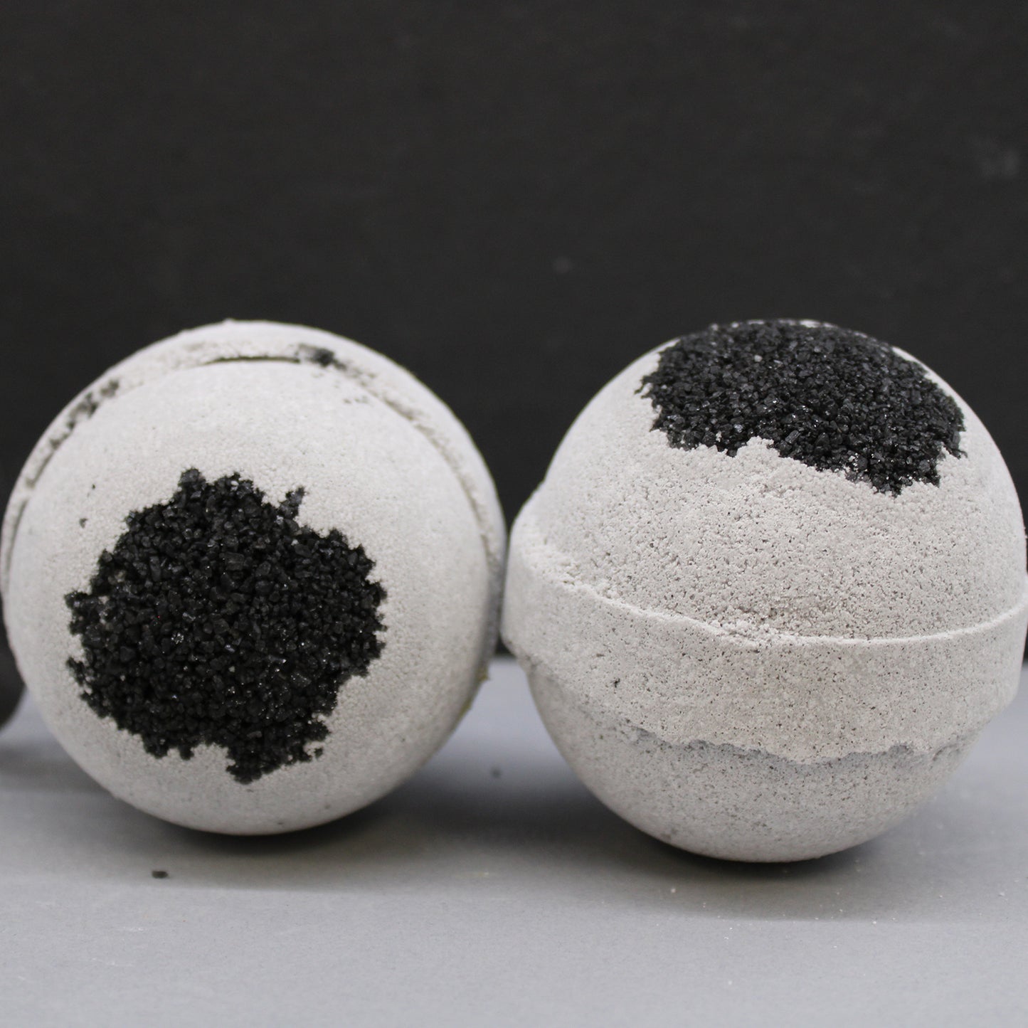 Charcoal Bath Bomb Sea Salt & Moss x2