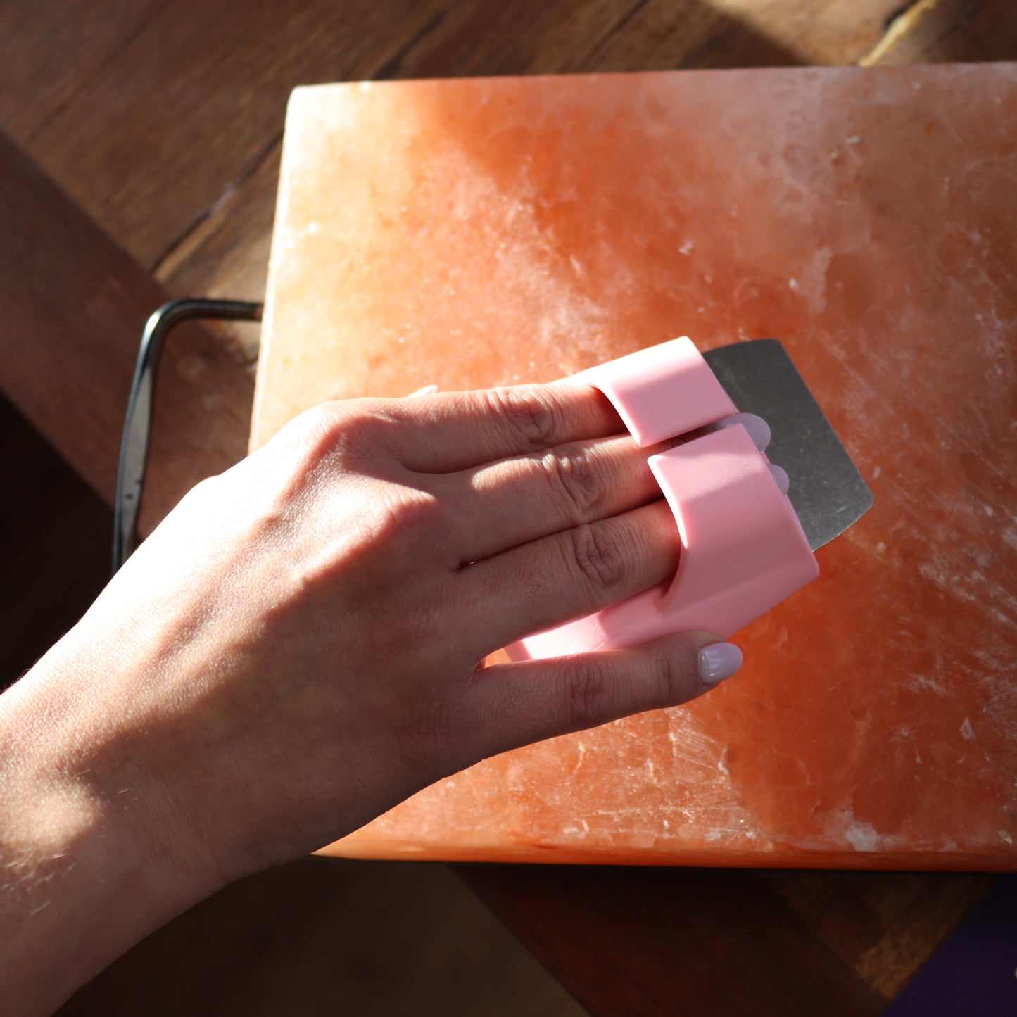 Rectangle Himalayan salt cleaning brush in pink