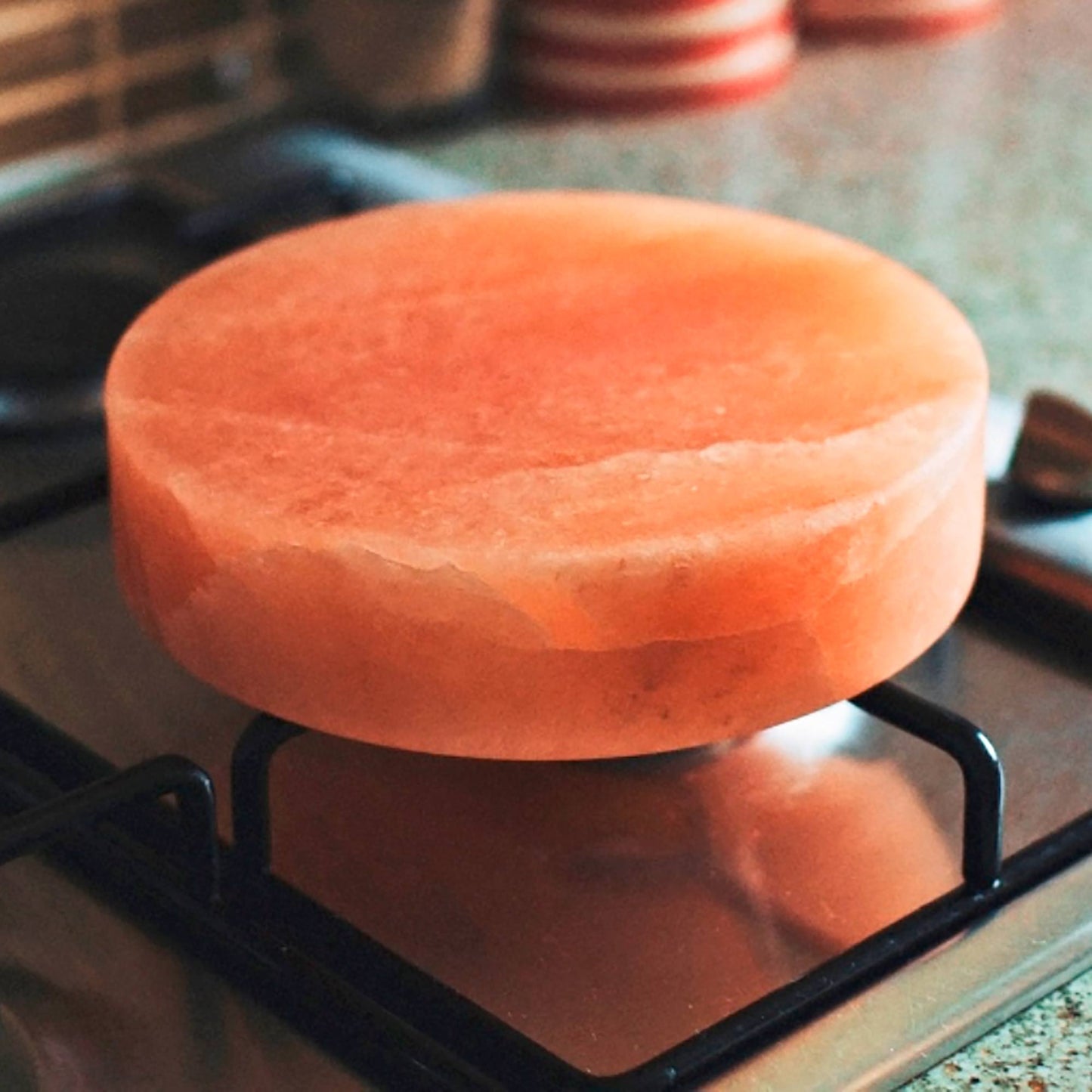 Round Himalayan salt cooking plate board