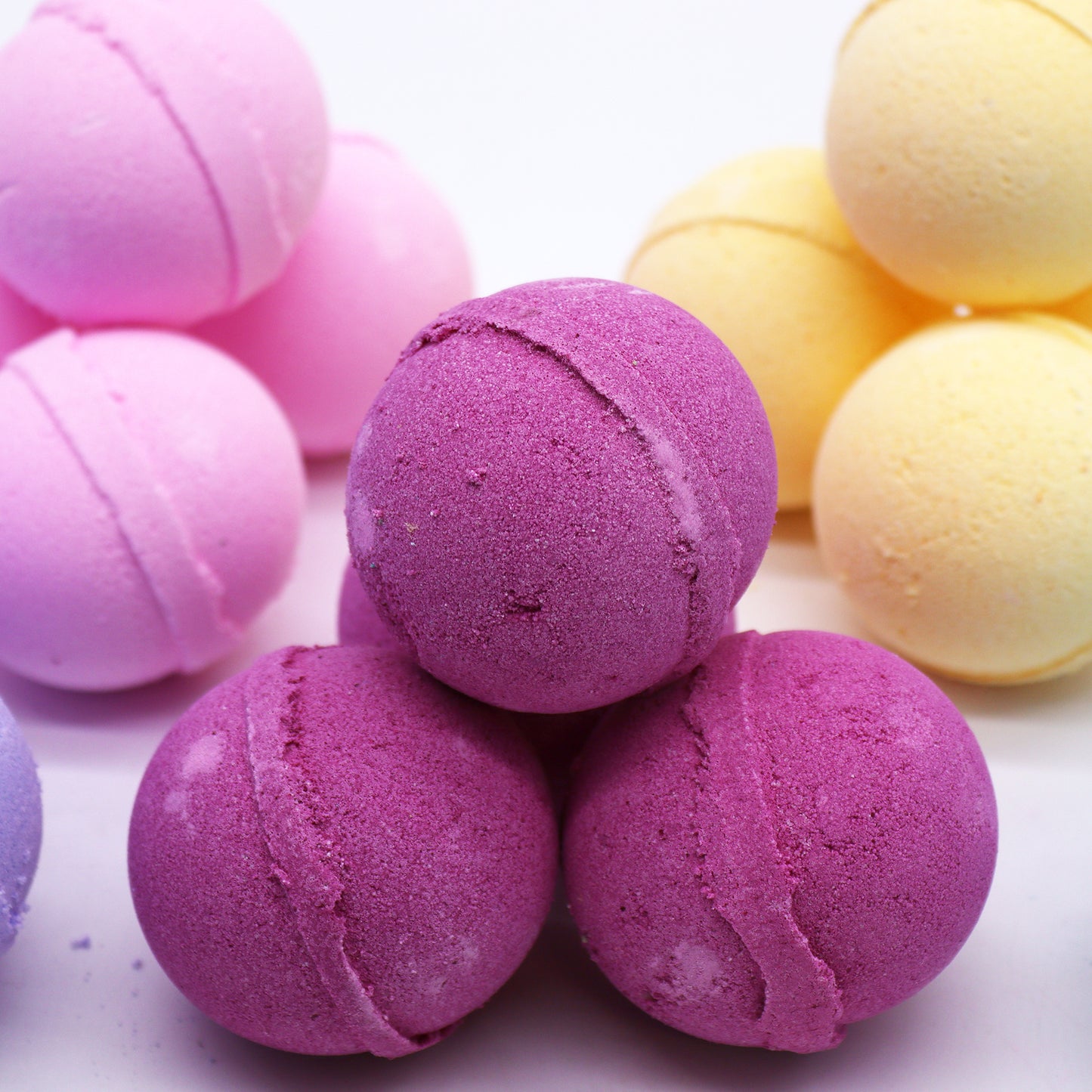 Ylang Ylang & Ginger Essential Oil Bath Bomb