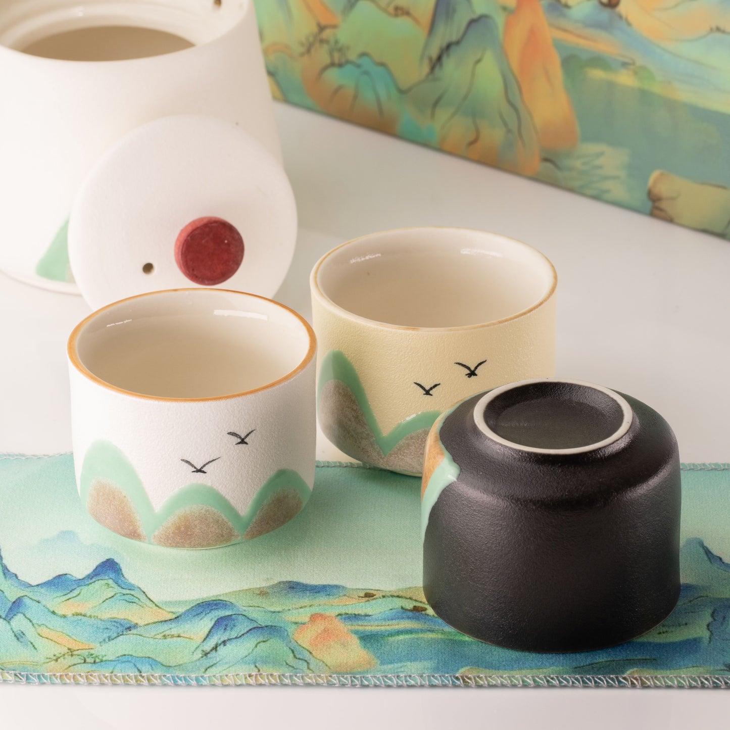 Thousand Miles - Tea Set - Four Cups - Ceremonial Cloth & Bamboo Grip