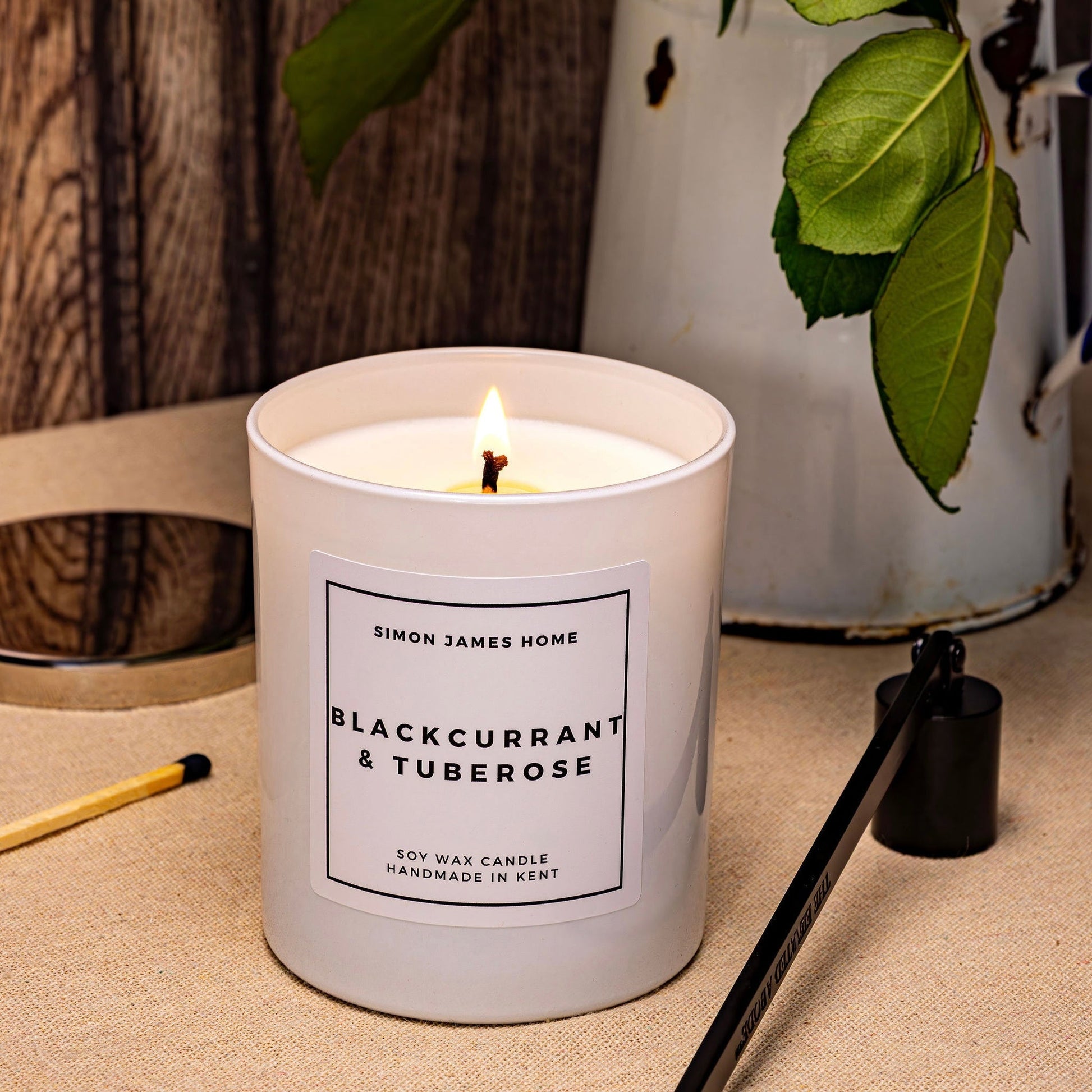 Blackcurrant & Tuberose Handmade Soy Wax Candle - Coal Harbour