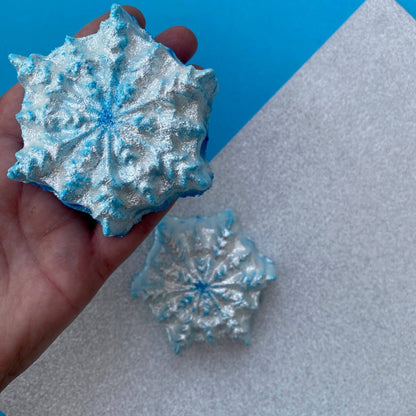 Christmas Shimmer Snowflake Bath Bomb - Coal Harbour