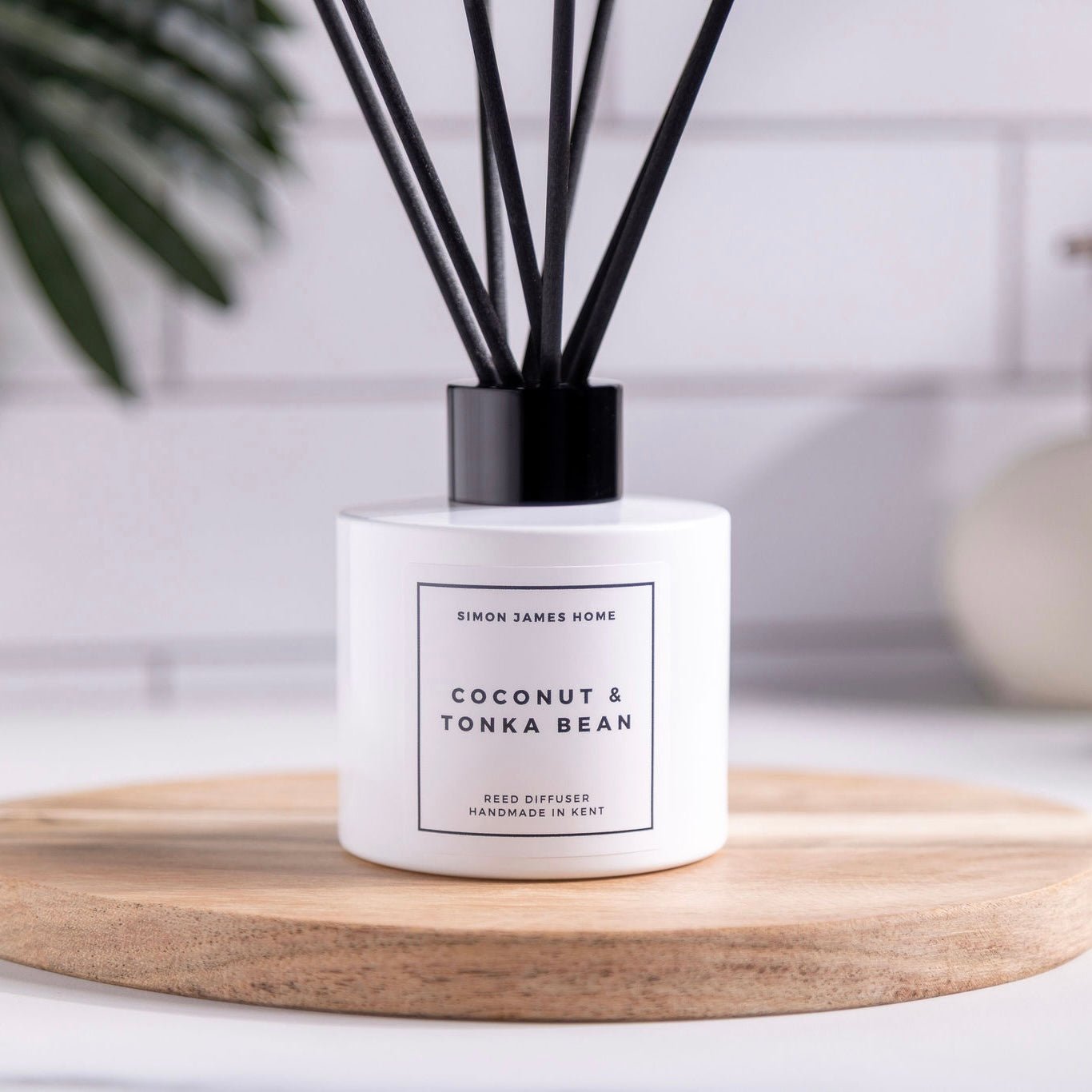 Coconut & Tonka Bean Reed Diffuser - Coal Harbour