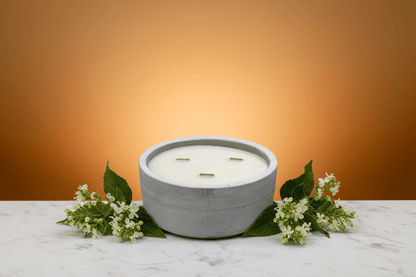 Concrete Wooden Wick Candle - Large Round Patchouli and dark amber - Coal Harbour