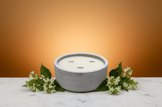 Concrete Wooden Wick Candle - Large Round Patchouli and dark amber - Coal Harbour