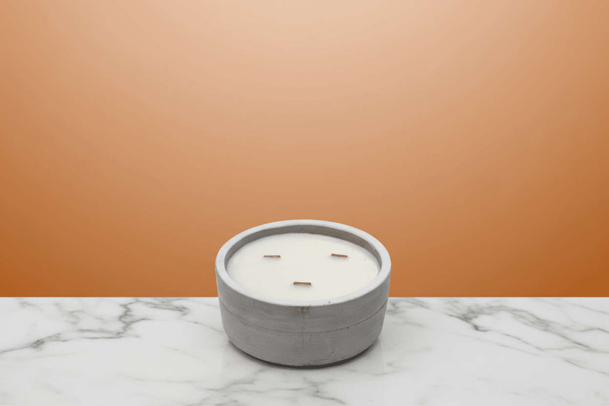 Concrete Wooden Wick Candle - Large Round Patchouli and dark amber - Coal Harbour
