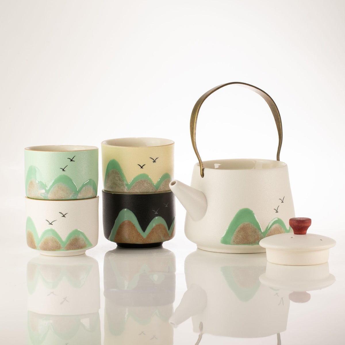 Thousand Miles - Tea Set - Four Cups - Ceremonial Cloth & Bamboo Grip - Coal Harbour